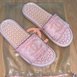 Chanel jelly sandals, pink tweet poolside limited edition